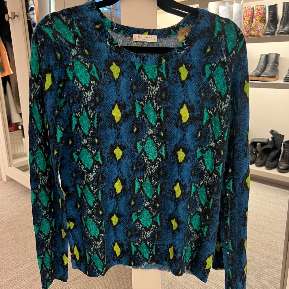 100% Cashmere sweater by Equipment